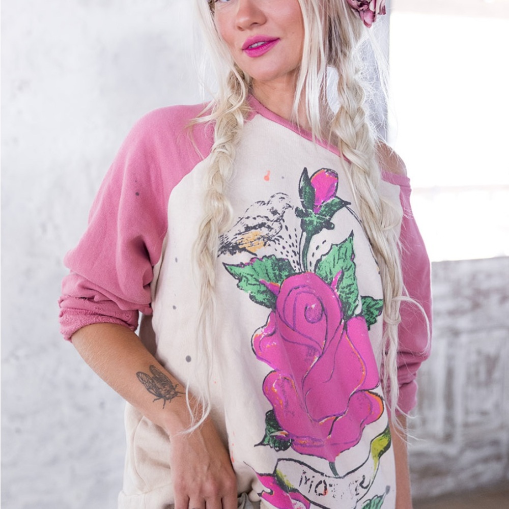 Magnolia Pearl Sweatshirt - Picture 2 of 12